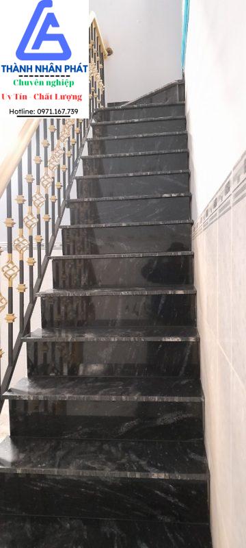 Làm cầu thang sắt tại quận Bình Chánh