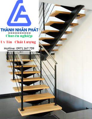 Làm cầu thang sắt tại Thuận An