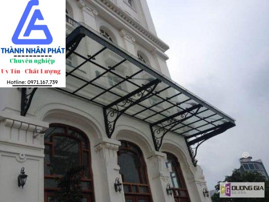 Lắp đặt mái kính cường lực tại TPHCM