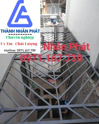 Thợ làm khung bảo vệ tại Củ Chi